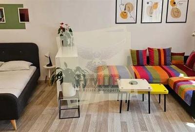 Apartament cu 2 camere semidecomandat, mobilat în Central
