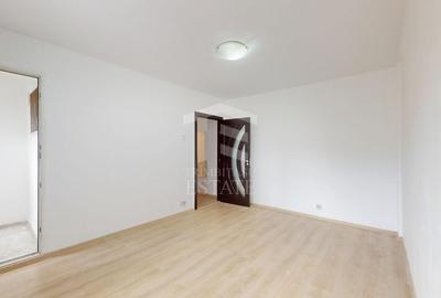 Apartament cu 2 camere decomandat în Titan