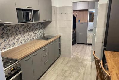 Apartament cu 2 camere decomandat în Timpuri Noi