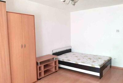 Garsonieră decomandată în Colentina