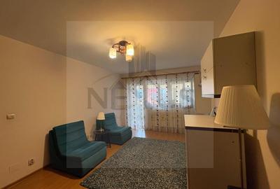 Apartament cu 3 camere decomandat, mobilat în Sud