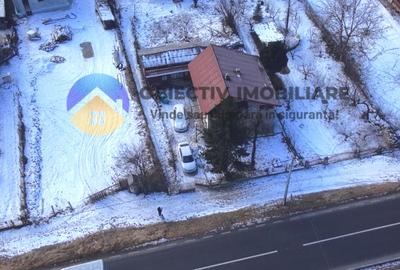Casă cu 3 camere în Tarcău