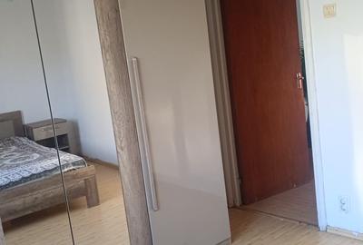 De închiriat ap 3 cam semidecomandat Mașina de pâine  mobilat/utilat - 13