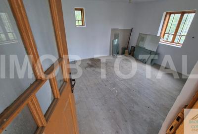 Casă cărămidă renovată, 3 camere, teren 1100 mp – Băjești, Argeș - 8