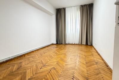 Vanzare 3 camere zona Nicolina - Pizza Nico - 2 bai - 2 balcoane - 2
