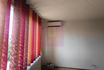 Drumul Taberei - Valea Ialomiței,  Apartament 3 camere în Bloc P+4 - 9