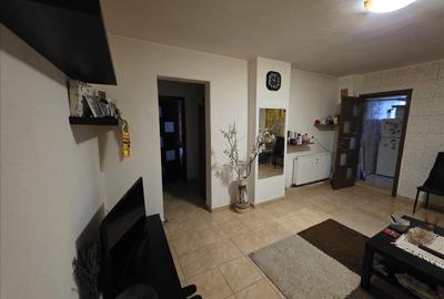 Apartament cu 3 camere decomandat, mobilat în 13 Septembrie
