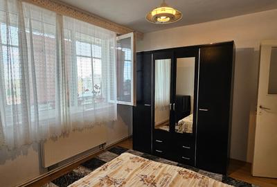 Vand apartament de 2 camere, circular(decomandat)cf 1,situat pe str.Rahovei - 4