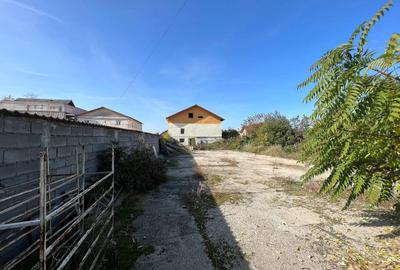 Spațiu + teren depozitare / producție, zona 9 Mai - 1