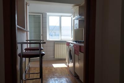 Bd Unirii Rond Alba Iulia - garsoniera dubla, 50 mp, centrala proprie, 430 euro - 10