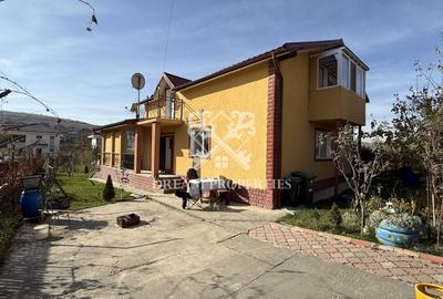 Casa individuală de vanzare, teren 1000 mp, zona Campenesti - 1