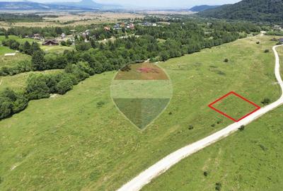Teren Rasnov - Glajerie, 1225mp, teren drept, acces usor - 2