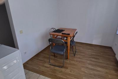 Vanzare Apartament 3 camere , etaj 1, Micro 8, Târgoviște - 6
