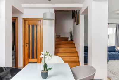 Inchiriere Duplex cu GARAJ, 3 dormitoare, living, 2 bai, str. Campului - 6