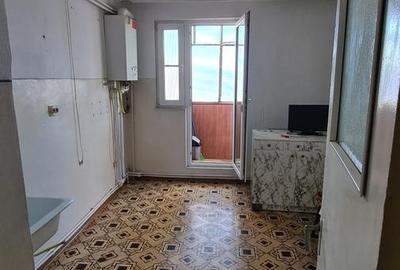 Apartament cu 2 camere decomandat în Micro 18