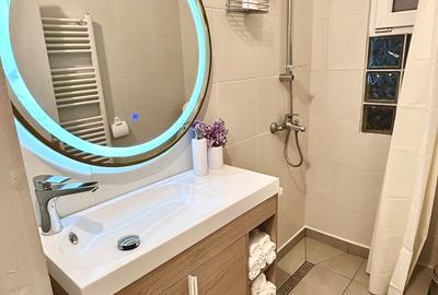 Ultracentral, Ferdinand | Studio elegant 70 mp | Tavane înalte | AC - 10