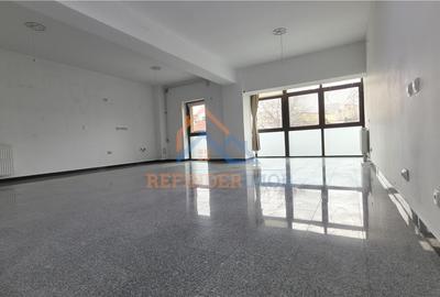 Apartament cu 3 camere decomandat în 13 Septembrie