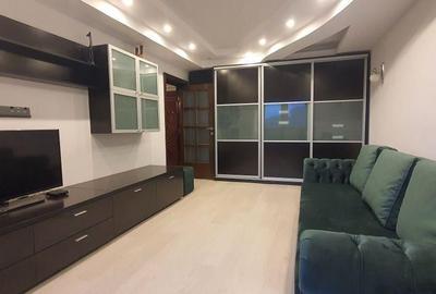 Apartament cu 3 camere decomandat, mobilat în Tineretului