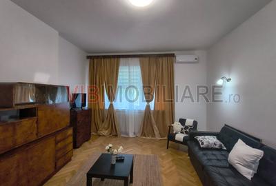 Apartament cu 4 camere semidecomandat, mobilat în P-ța Dorobanți