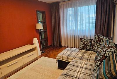 Apartament cu 3 camere decomandat în Dristor