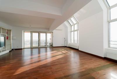 Apartament cu 3 camere decomandat în Dudești