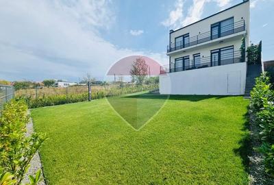 De închiriat casă cu 5 camere, în zona Dealuri Oradea - 12