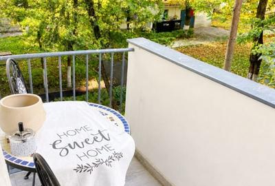 Apartament cu 2 camere semidecomandat, mobilat în 7 Noiembrie