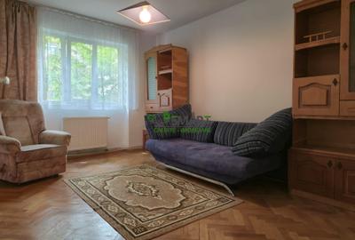 Apartament cu 60 camere în Central