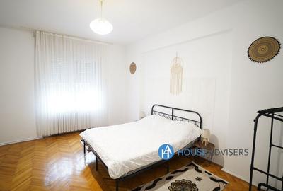Apartament cu 3 camere, mobilat în Romană