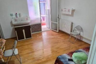 Garsonieră semidecomandată în Far