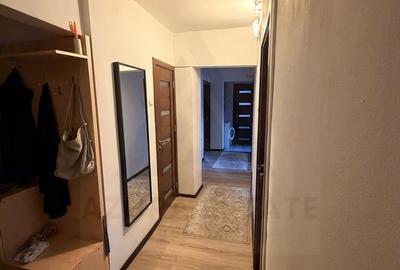 Apartament 4 camere 75 mp cu  balcon si pivnita pe b-dul Mihai Viteazu - 2