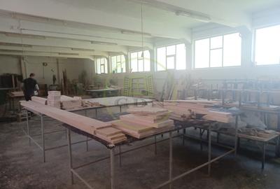 De vanzare fabrica mobilier lemn masiv sculptat + confectii metalice - 13