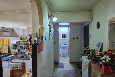 De vanzare apartament 2 camere , langa Cart. Maurer - 1