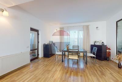 Casă individuală cu 4 camere în Central