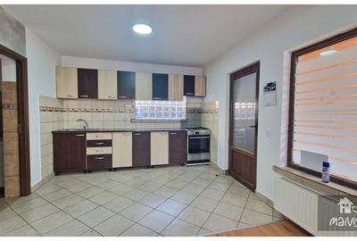 Apartament 2 camere, Zona Tractorul - 12