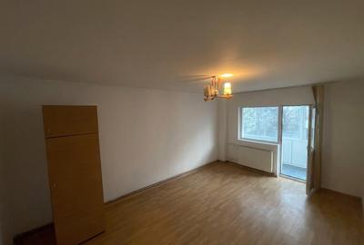 DE VANZARE-APARTAMET 3 CAMERE-DACIA - 1
