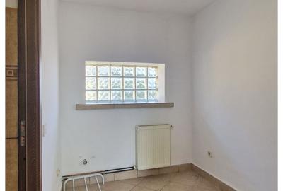 Apartament 2 camere, Zona Tractorul - 7