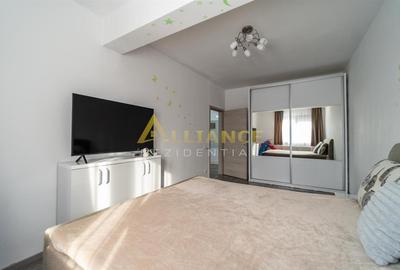 Apartament spatios cu 3 camere si 2 bai, situat în complexul Creative - 13