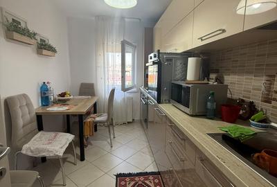 Apartament cu trei camere, complet renovat, în zona Liceul Pedagogic - 8