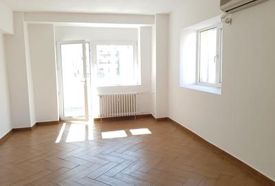 Inchiriere apartament 3 camere decomandate, Decebal stradal, 2 bai, metrou 5 min - 5