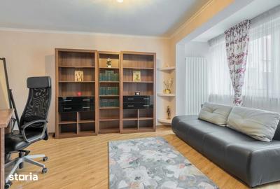Apartament cu 3 camere decomandat, mobilat în Universitate