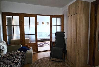 Apartament 2 camere decomandate cu potential de  recompartimentare,Cl.Romanului - 5