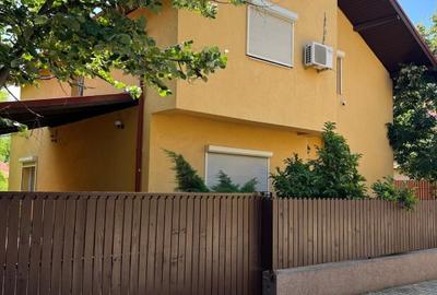 Casă individuală cu 5 camere în Central