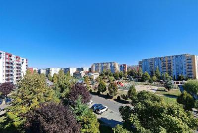 Apartament cu 2 camere decomandat, mobilat în Avantgarden