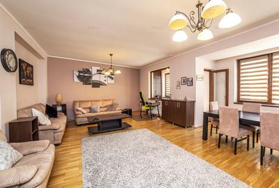 Apartament cu 3 camere decomandat, mobilat în Obor