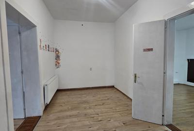 Casă individuală cu 4 camere în Ultracentral
