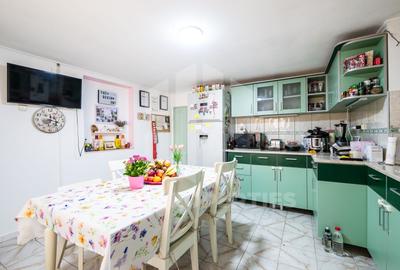 Casa parter,  situata pe colt, teren 300 mp, acces dublu - 1