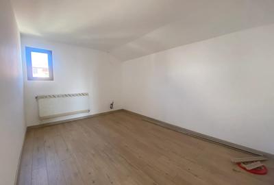 VALU LUI TRAIAN Zona C – casă 5 camere teren 300 mp - 12
