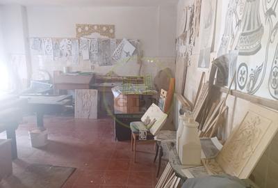 De vanzare fabrica mobilier lemn masiv sculptat + confectii metalice - 5