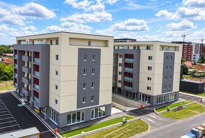 Apartament cu 3 camere decomandat în Aradului